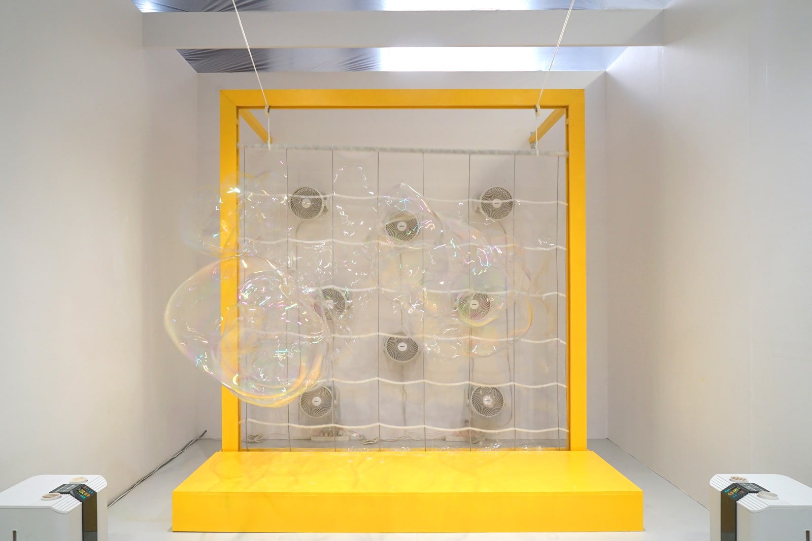 プロジェクション・ウォール