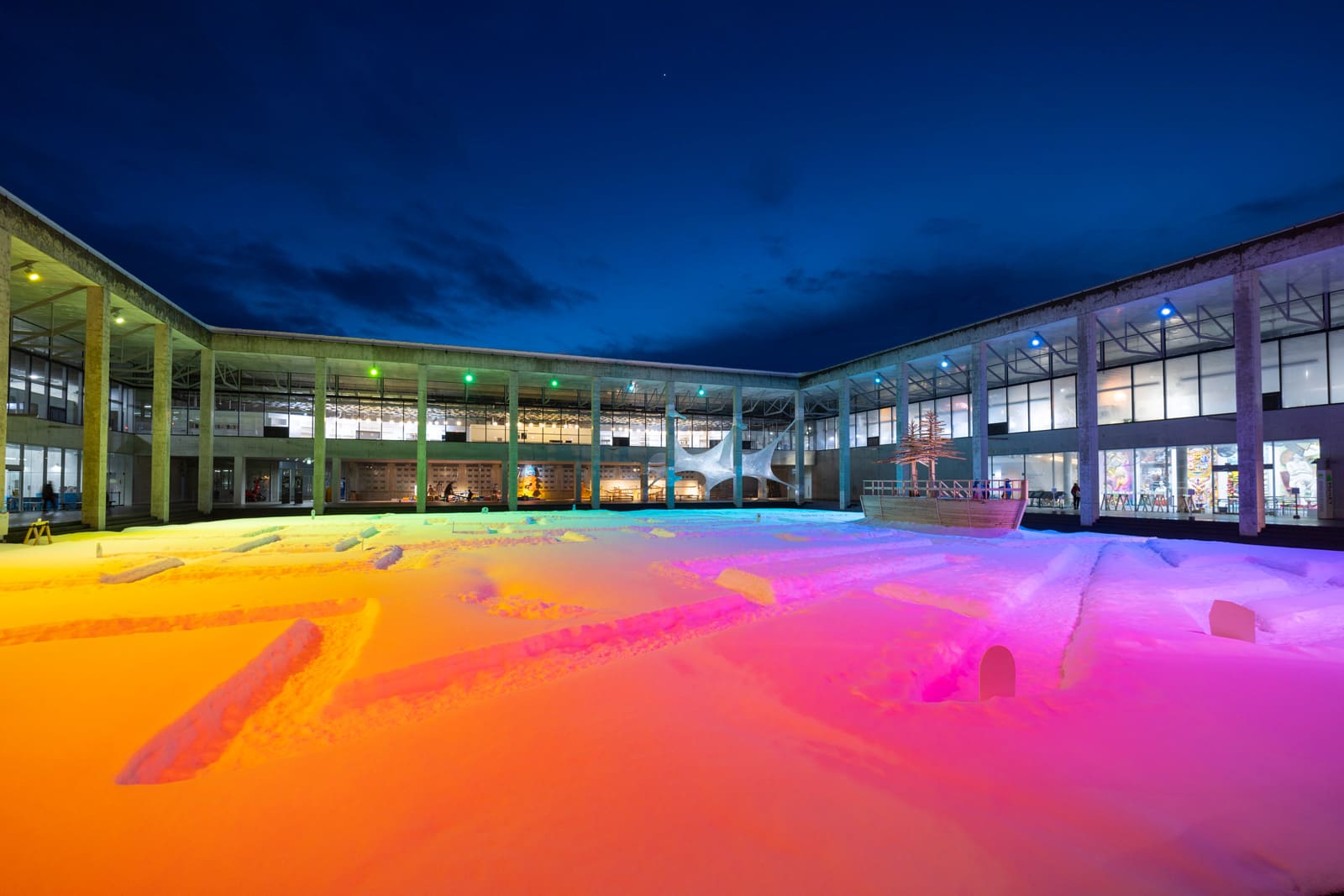 原倫太郎と原游による体験型アート《》