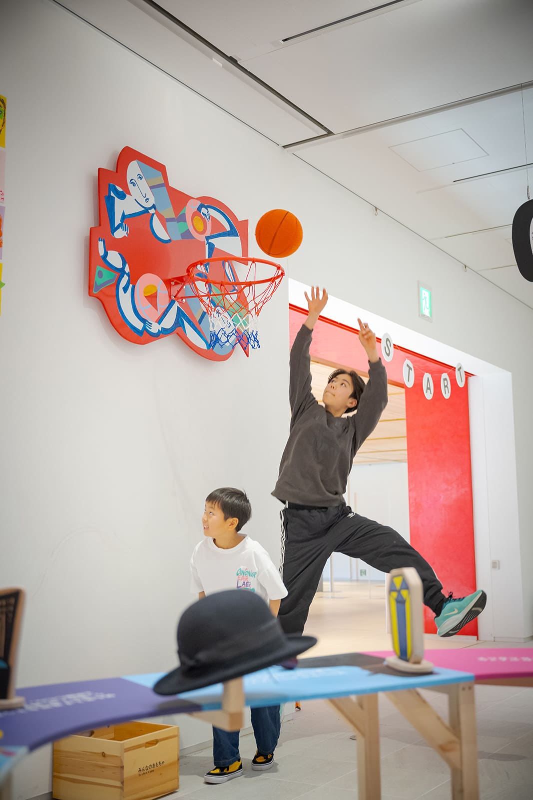 まるごとTADこども美術館+原倫太郎+原游《アートリバー双六》