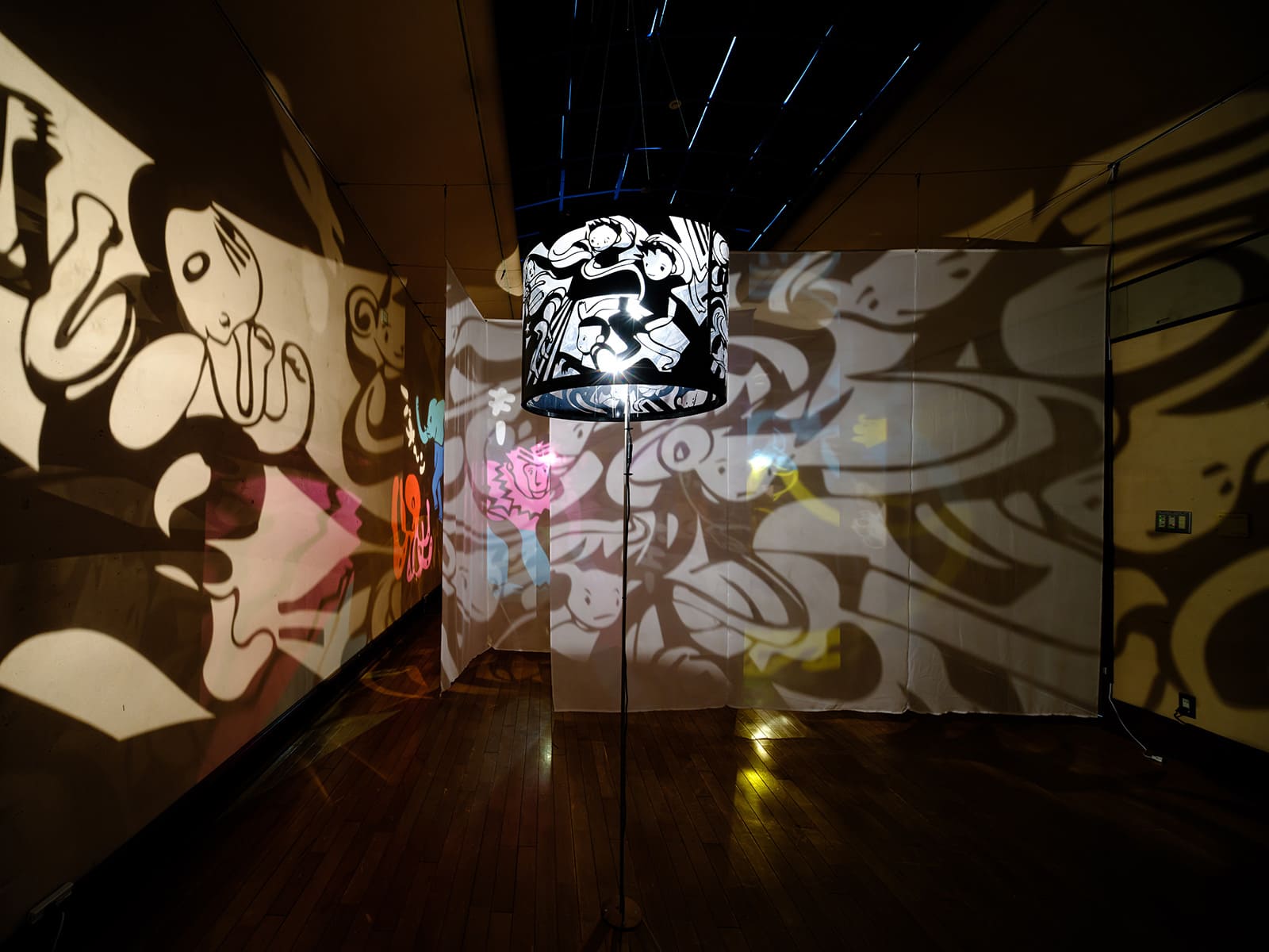 影と遊びのワンダー
