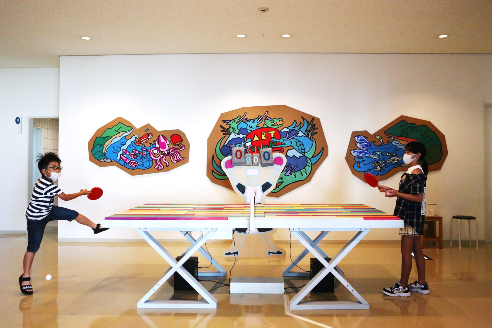 原倫太郎と原游による体験型アート卓球《ピンポン・キャンプ》