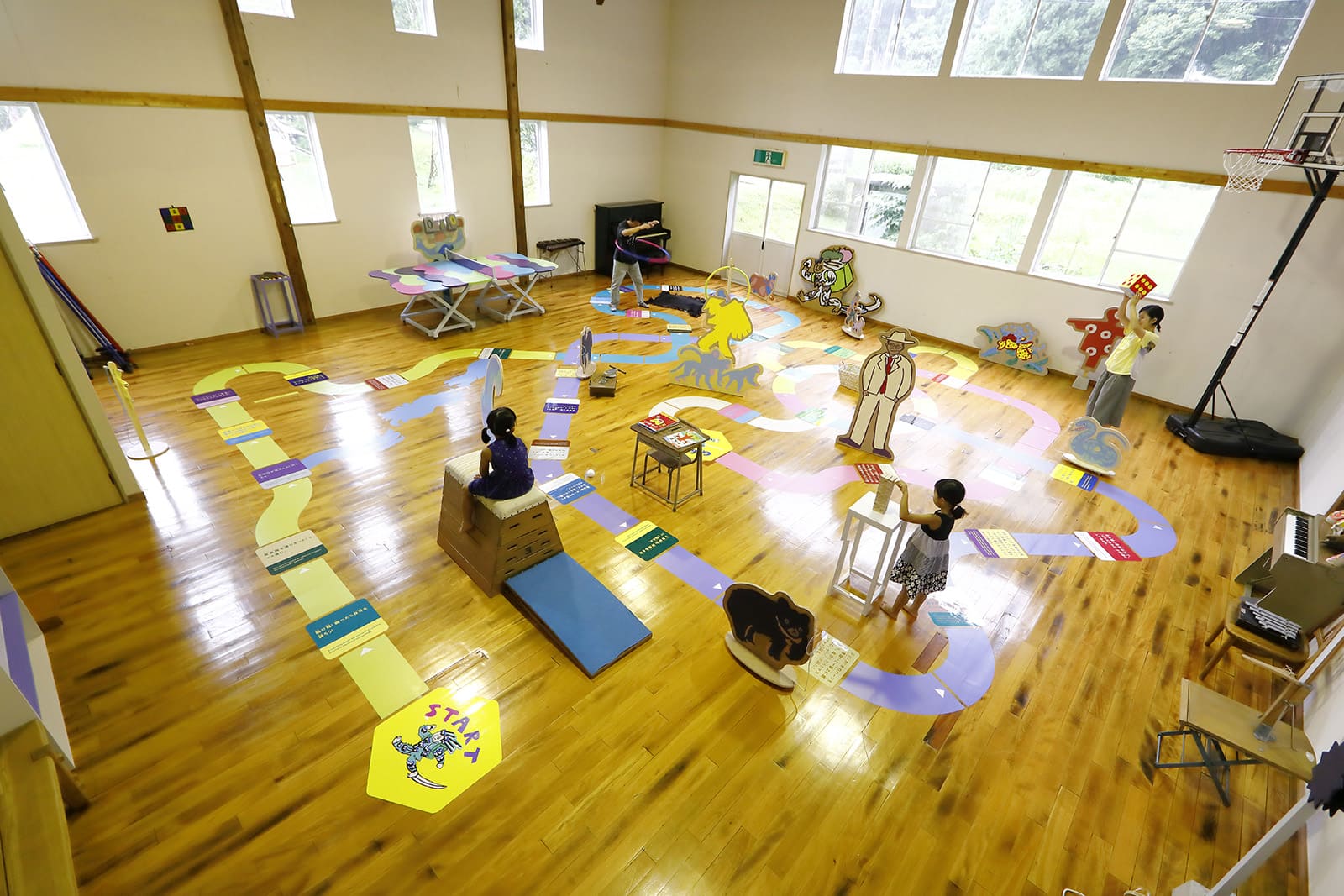 原倫太郎と原游による体験型アート双六《妻有双六》