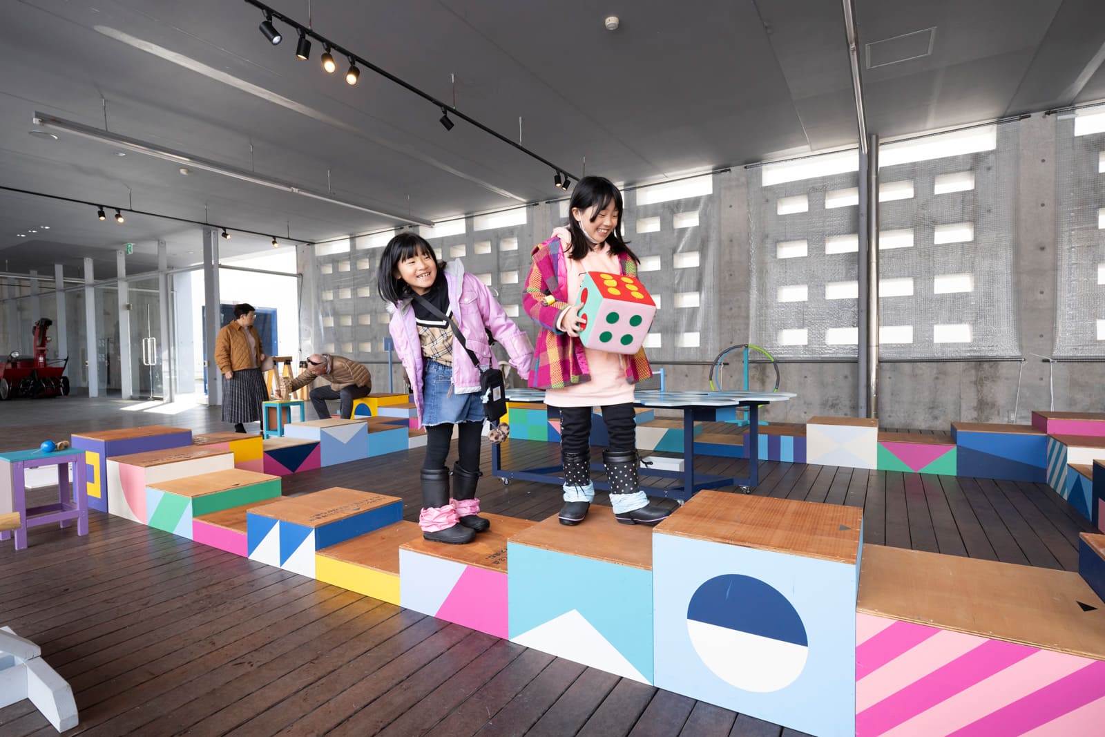 原倫太郎と原游による体験型アート《越後妻有立体双六》