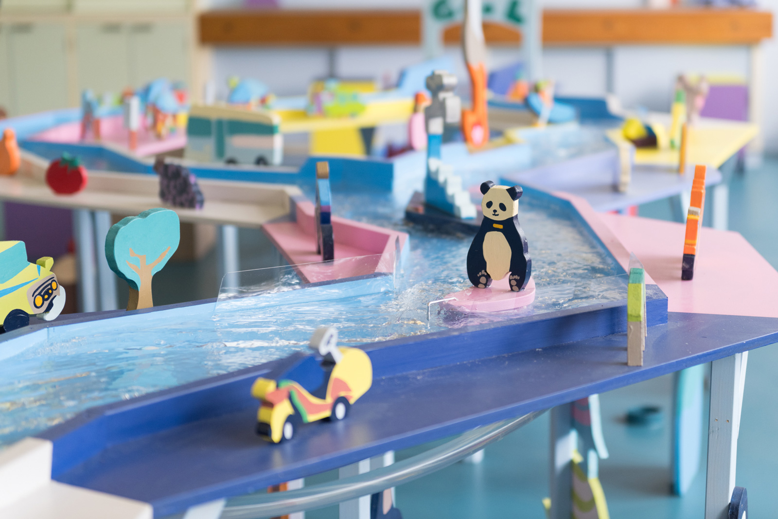 原倫太郎と原游による体験型アート《ウォーターランド〜小さな大町〜》