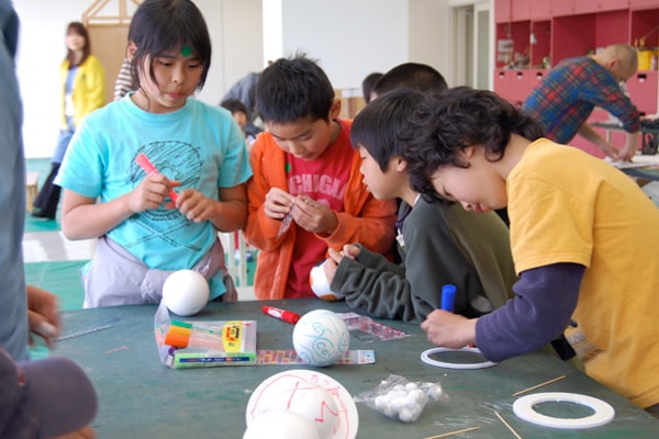 発砲スチロールボールを転がそう